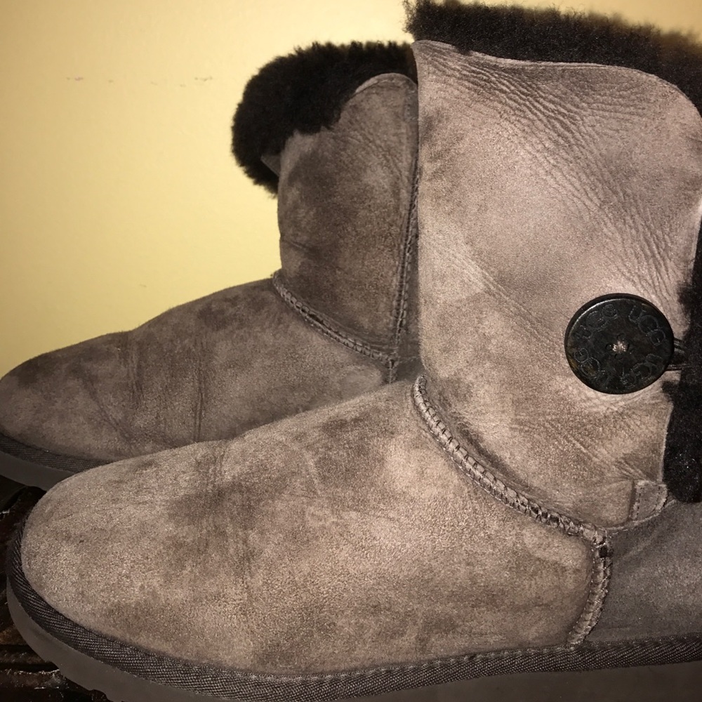 Genuine Bailey Button Uggs