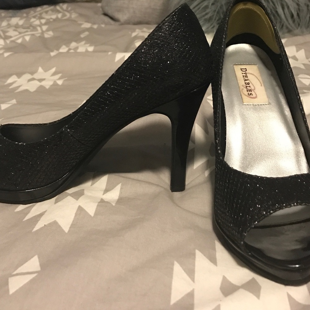 Black glitter open toed pumps