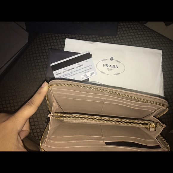 Prada wallet- Nappa Gaufre- Cammeo color - Picture 2 of 4