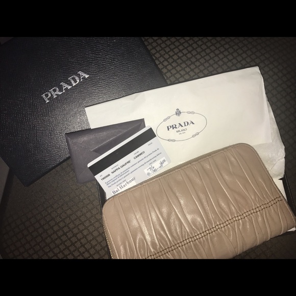 Prada wallet- Nappa Gaufre- Cammeo color - Picture 3 of 4