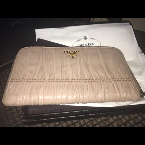 Prada wallet- Nappa Gaufre- Cammeo color - Picture 4 of 4