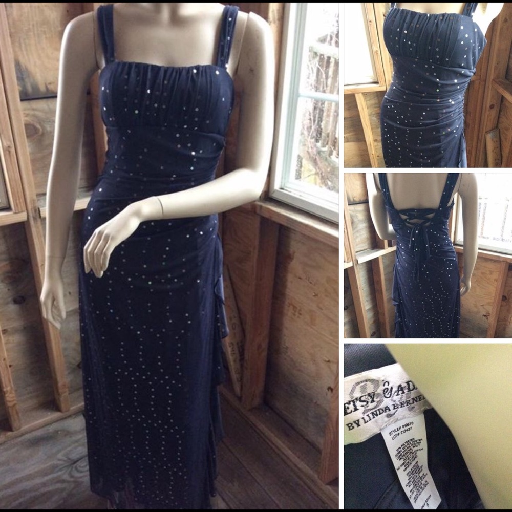 Grayish/black formfitting dress