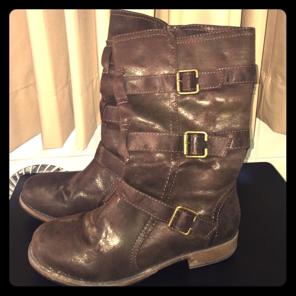 Brown boots