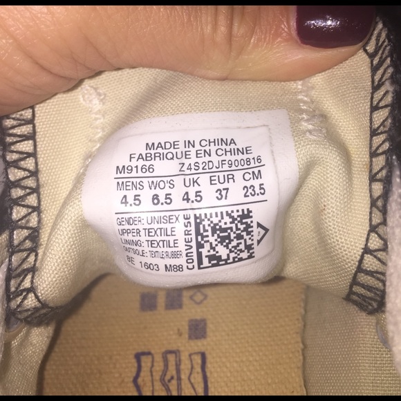 Gently work black low top converse! Size 6! - Picture 4 of 4