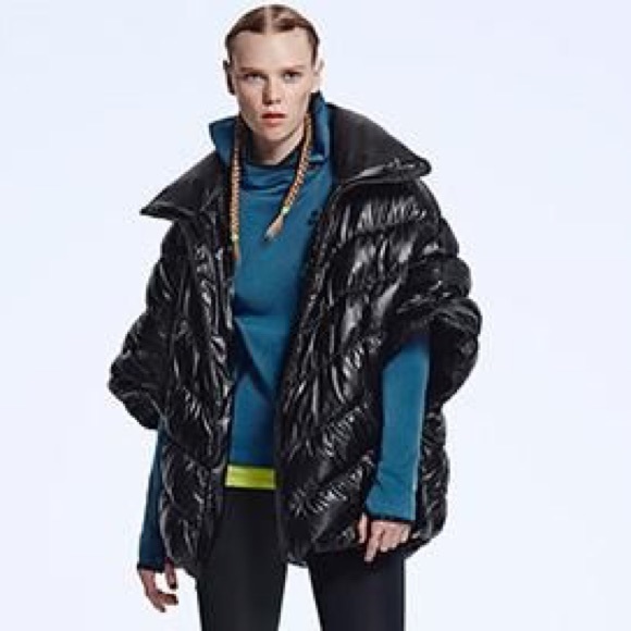 HOST PICK 🎉New Nike Cascade Down Puffer Cape - Picture 4 of 7
