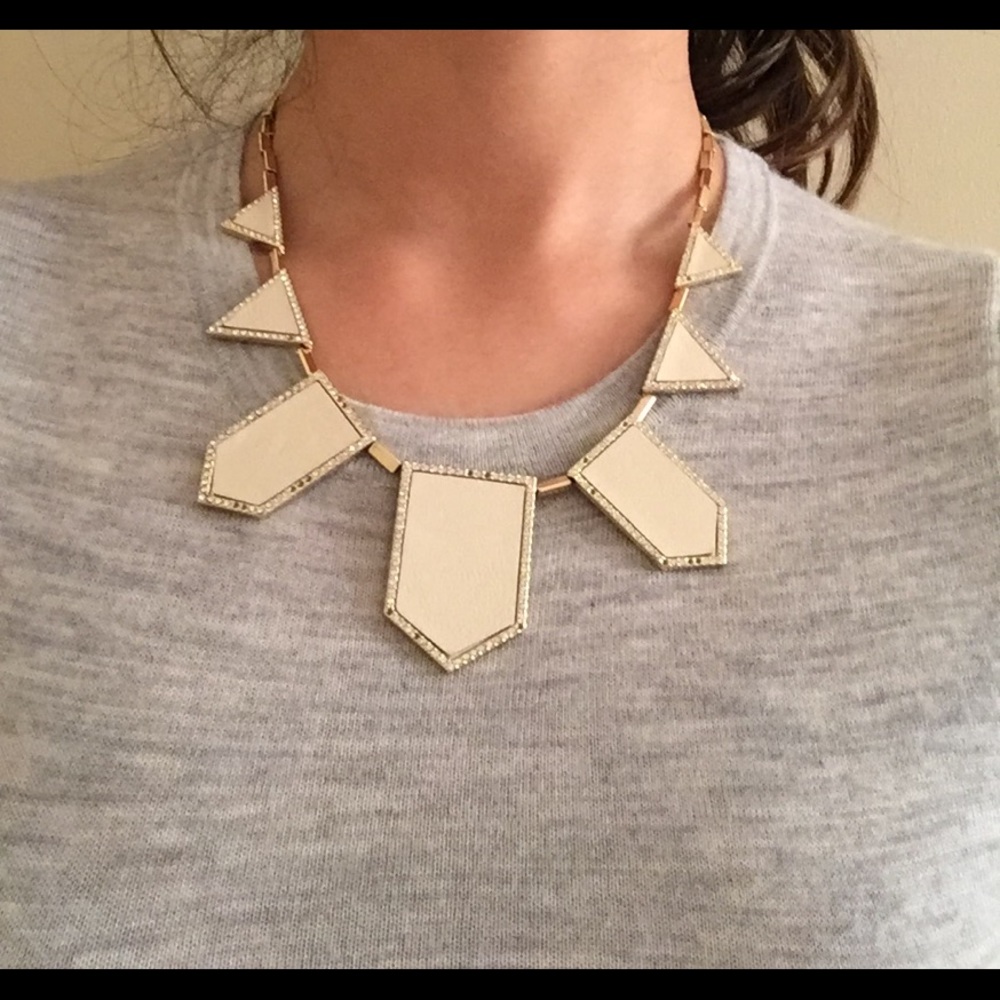 House of Harlow 1960 statement necklace