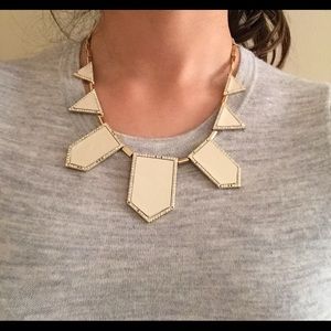 House of Harlow 1960 statement necklace
