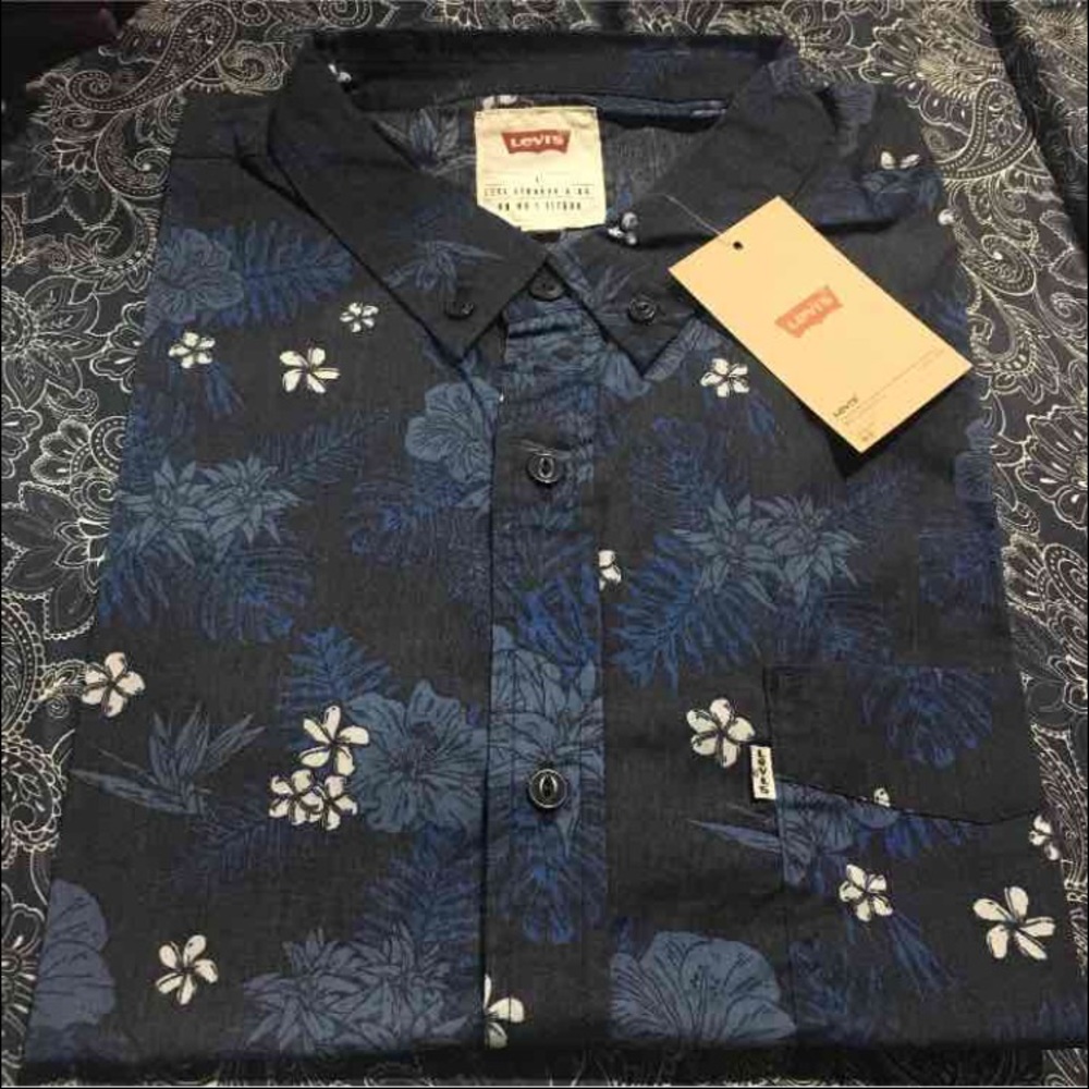 Levi's Hawaii shirt
