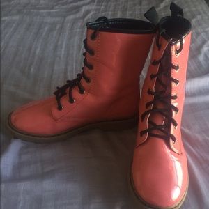 bubblegum pink wet seal brand size 8 boots