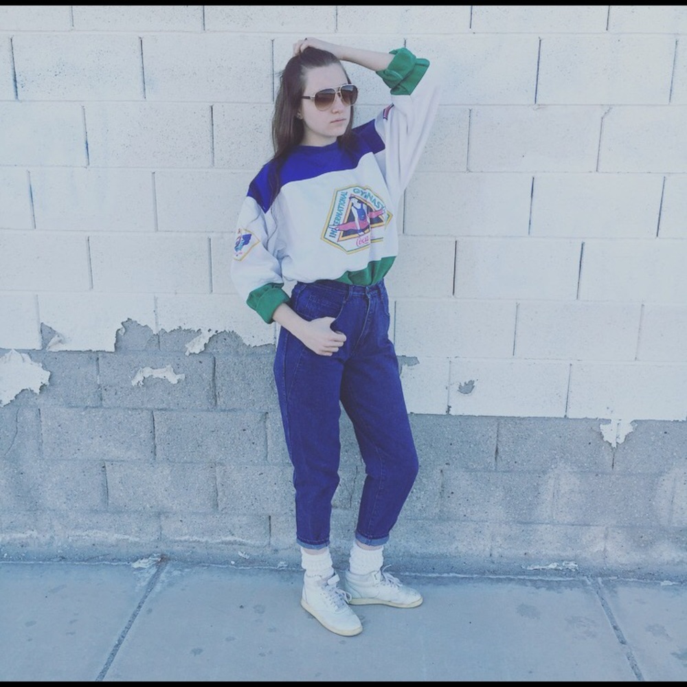 🚫Sold🚫 Coca Cola gymnastics pullover sweatshirt - Picture 2 of 4