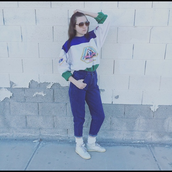 🚫Sold🚫 Coca Cola gymnastics pullover sweatshirt - Picture 2 of 4