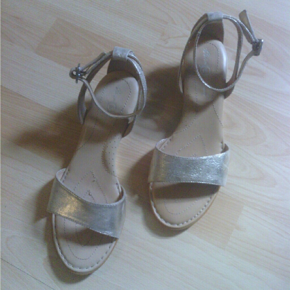 Born Crown Sandals