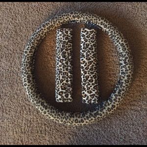 Cheetah print  steering wheel cover/ accessories