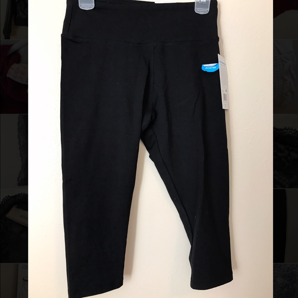 Black capris exercise leggings
