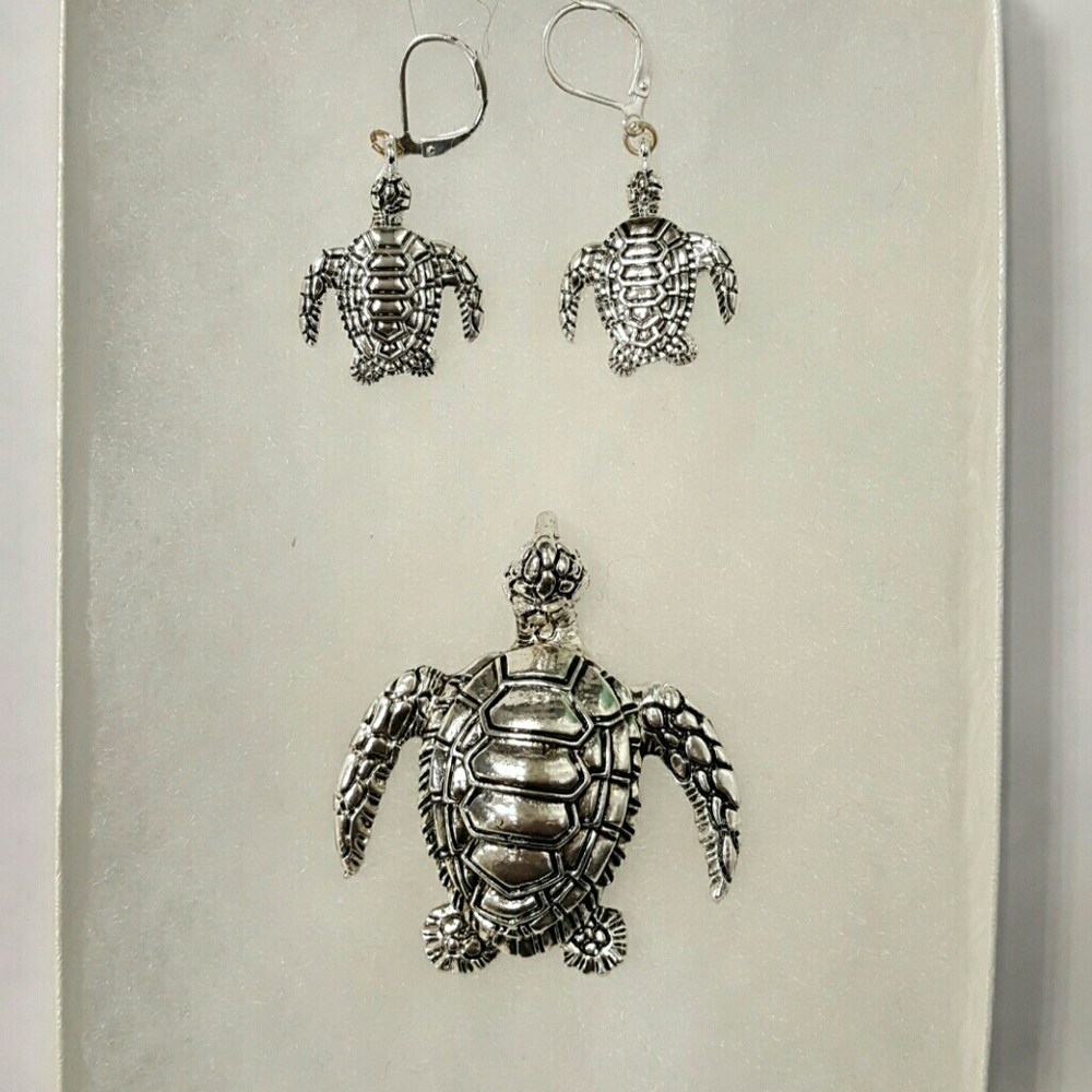 Turtle Pendant with matching earrings