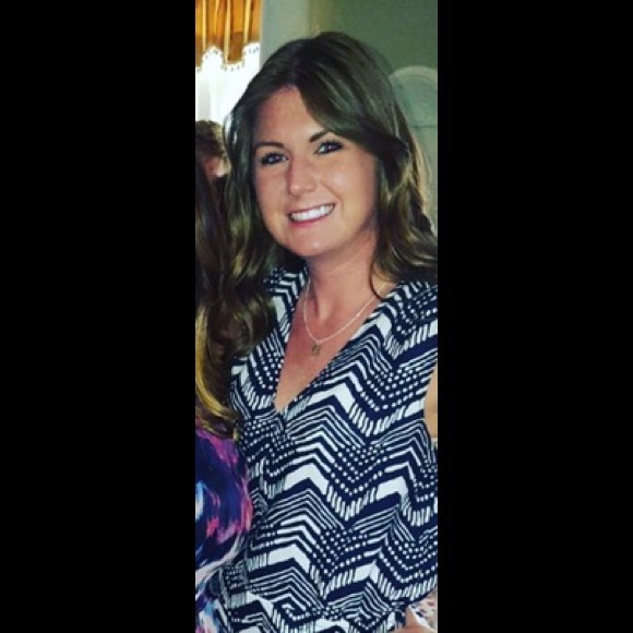 Meet your Posher, Jessica - Picture 2 of 2