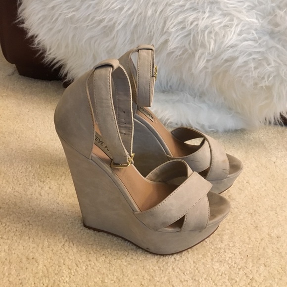 Steve Madden nude wedges - Picture 1 of 4