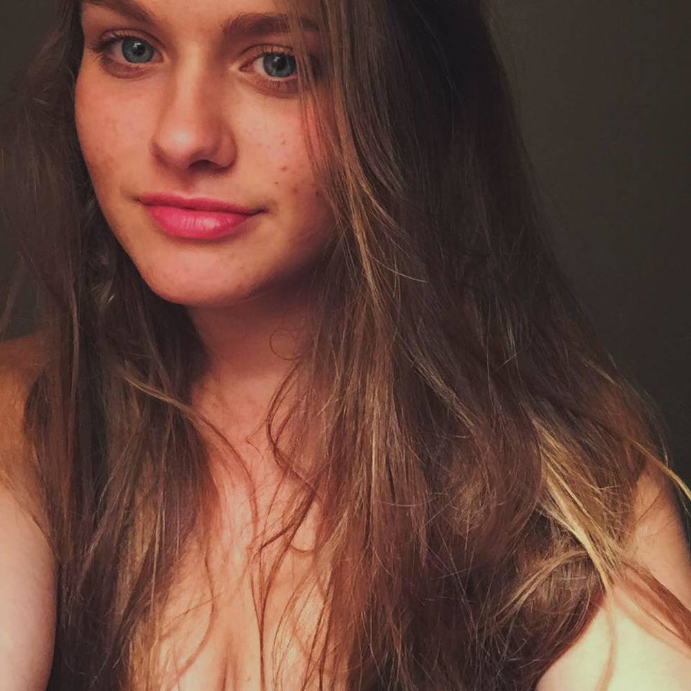 Meet your Posher, Malia