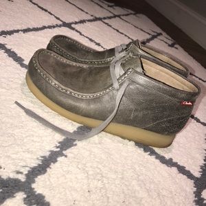 Men's Clark's grey/tan "Wallabee" style boots