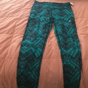 Athletic leggings, never worn