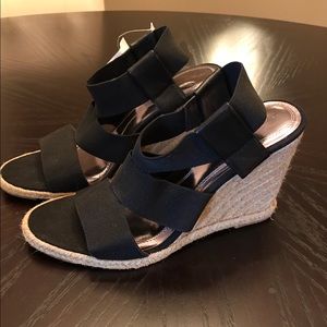 Strappy wedges!