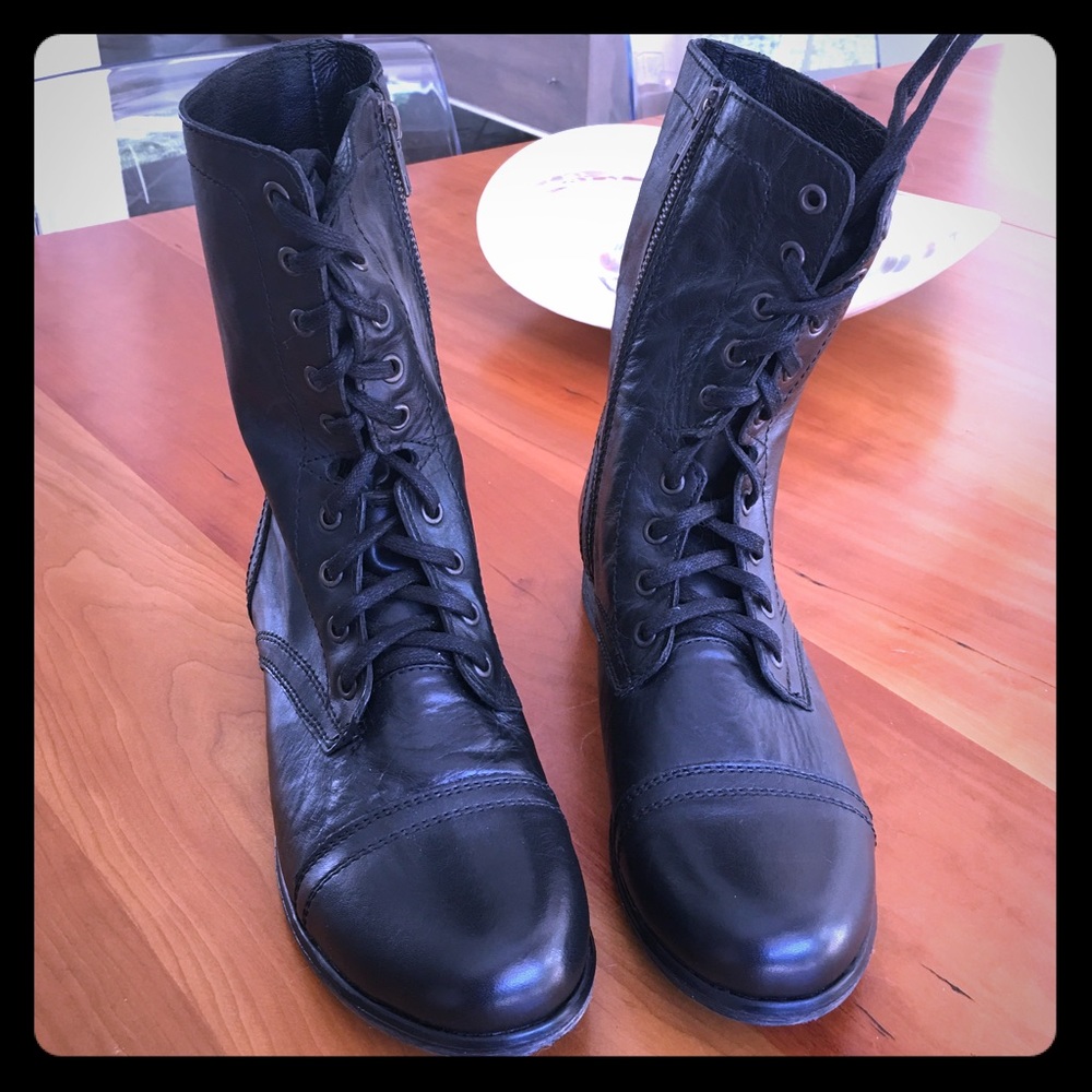New Steve Madden Troopa Boots size 10