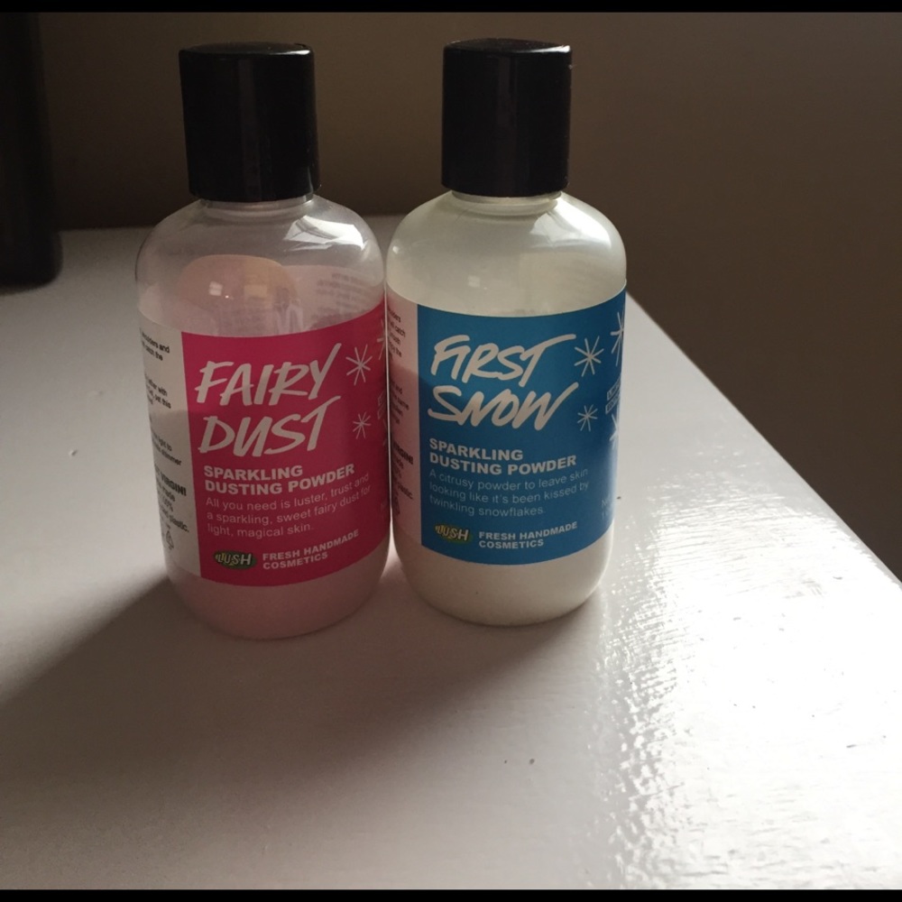 Lush sparkling dusting powder