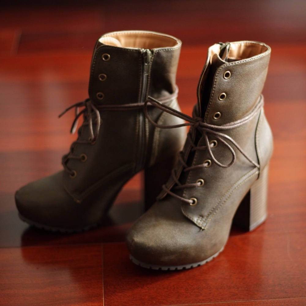 Olive green/brown heeled army boots