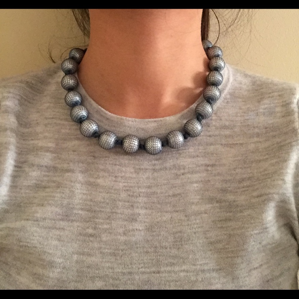 Ribbon necklace