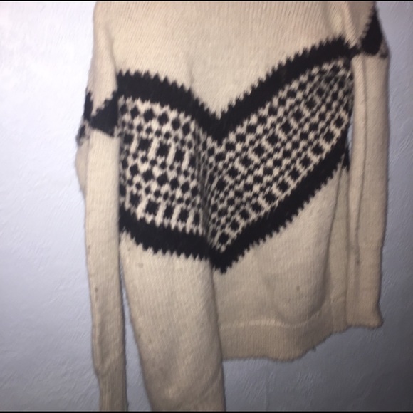 Cardigan - Picture 2 of 4