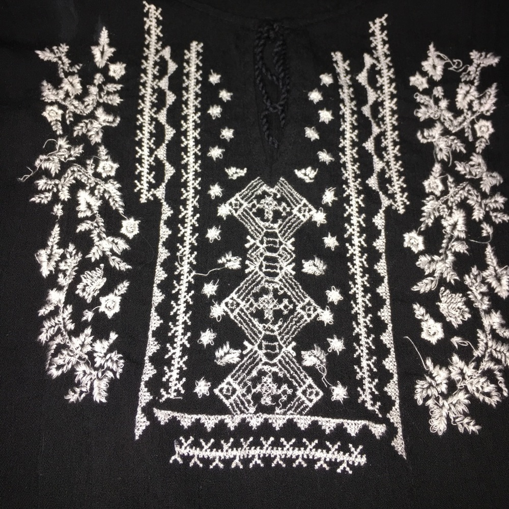 Shirt - Picture 2 of 4