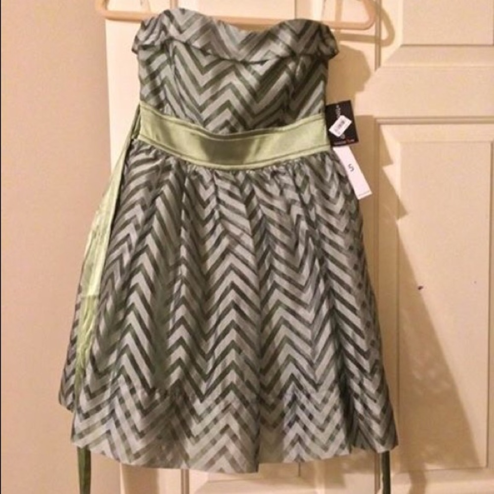 Short formal dress