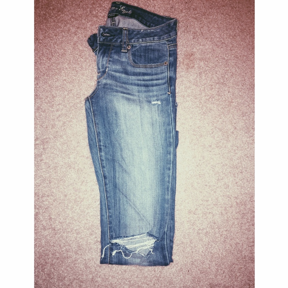 Distressed American Eagle Skinnies