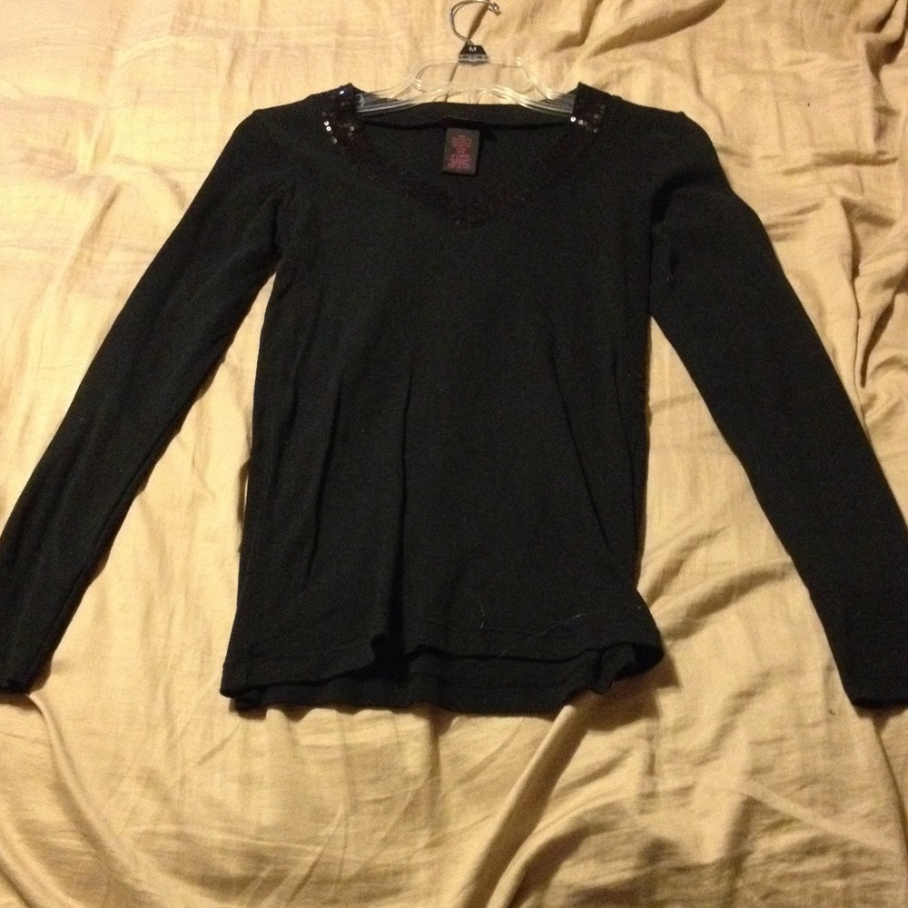 Long sleeve black sequin neckline shirt