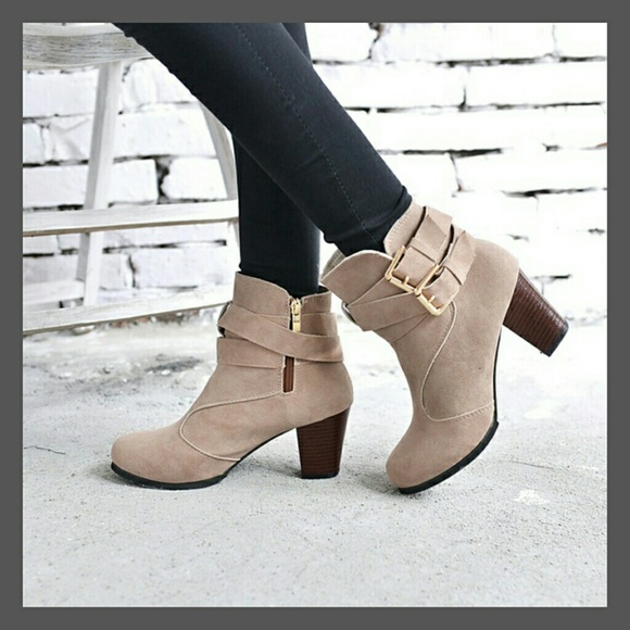 Shoes - Ankle boots