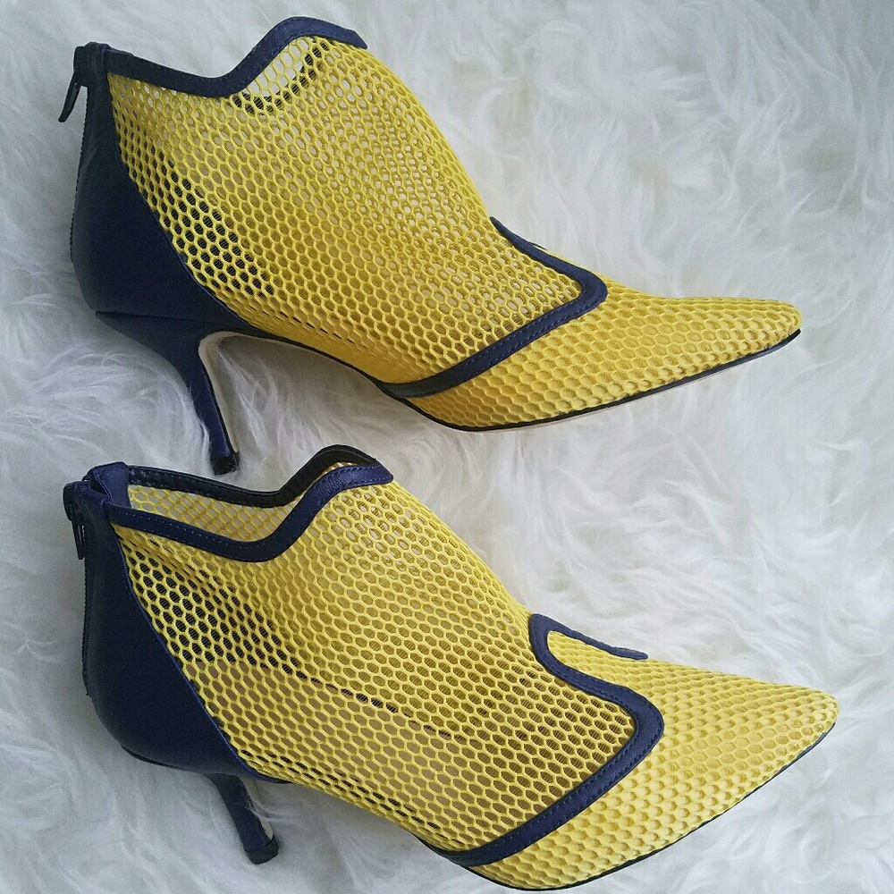 Beau + Ashe yellow mesh bookies