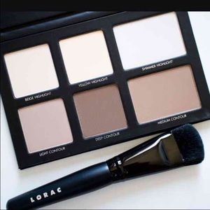 Lorac pro contour palette