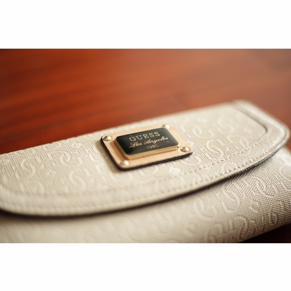 Ivory Guess wallet