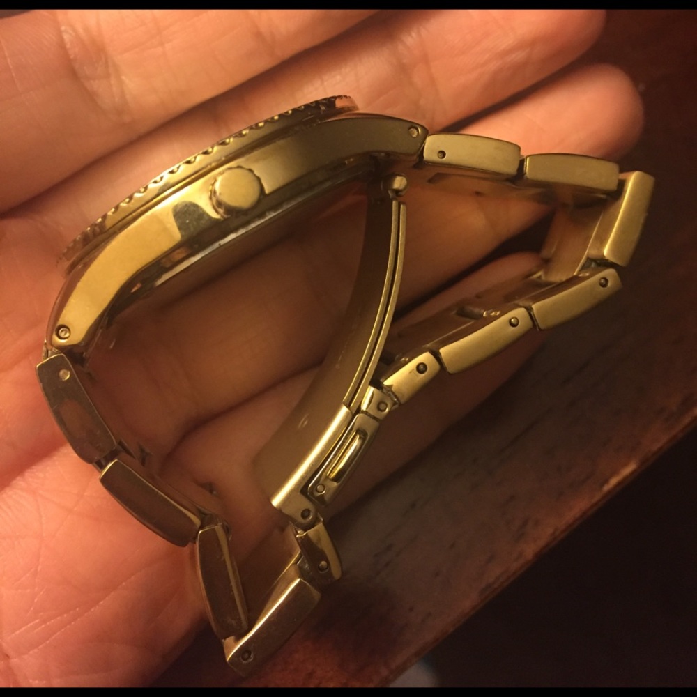 Watch - Picture 4 of 4