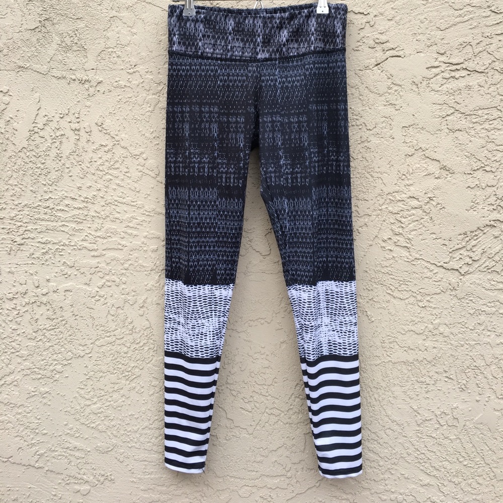 Onzie brand yoga pants