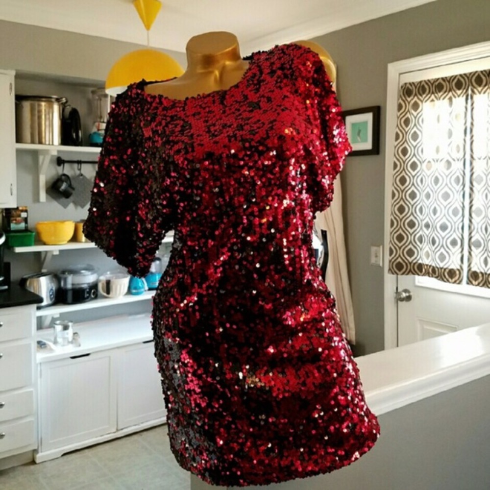 Gorgeous Red Sequin Dress Size Meduim