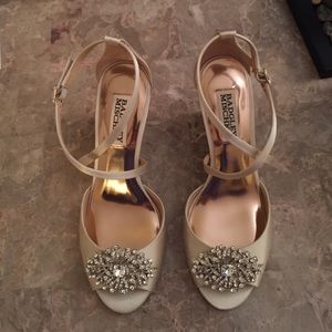 Badgley Mischka ivory romance wedges