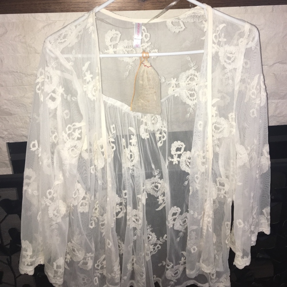 Lace kimono