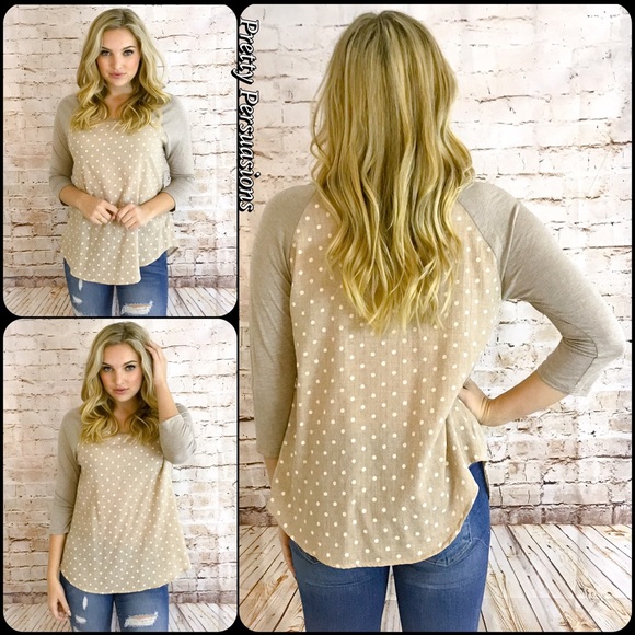 SOLD OUT‼️ NWT Beige Raglan Polka Dot Top - Picture 3 of 4