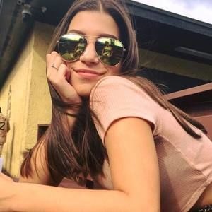 Meet your Posher, Ciara