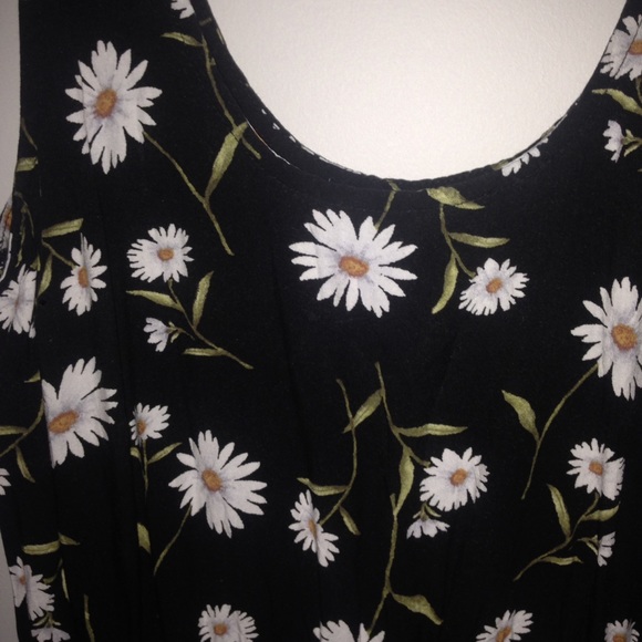 daisy romper - Picture 2 of 3