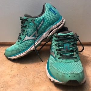 Mizuno wave inspire 11 women's shoes SIZE 7