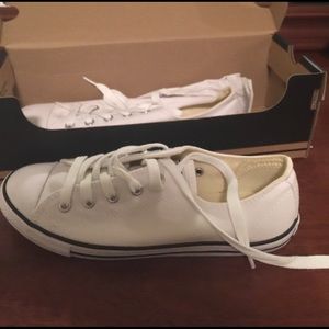 Brand new converse low tops