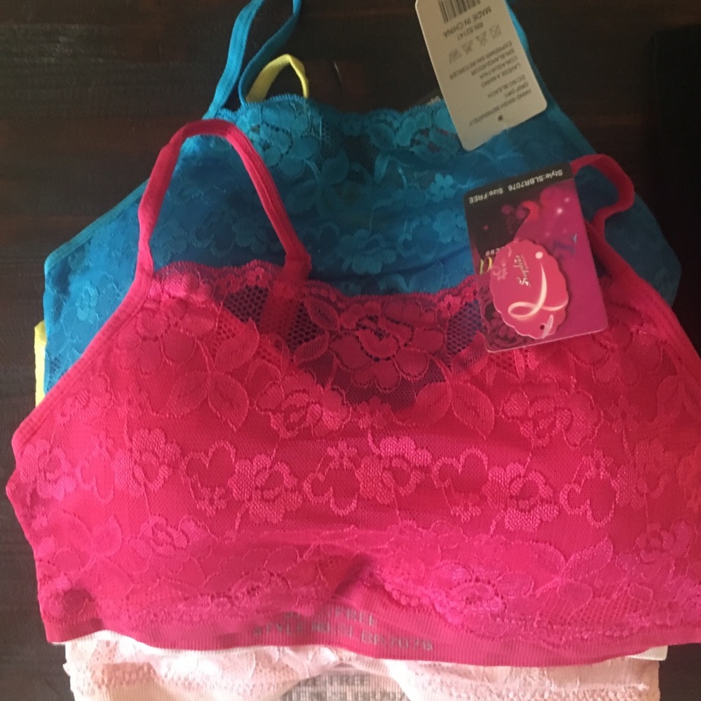 Set of 6 lace bralettes