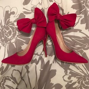 Hot pink bow heels